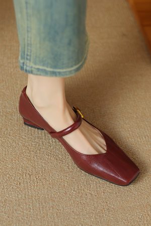 Retro Italian Square-Toe Mary Jane Flats for Women with Gold Buckle - Versatile Mid-Heel Shoes for Y2K and Vintage Style