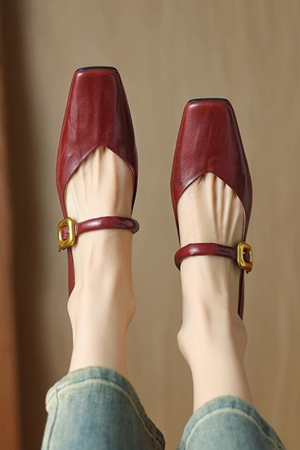 Retro Italian Square-Toe Mary Jane Flats for Women with Gold Buckle - Versatile Mid-Heel Shoes for Y2K and Vintage Style