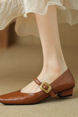 Retro Italian Square-Toe Mary Jane Flats for Women with Gold Buckle - Versatile Mid-Heel Shoes for Y2K and Vintage Style