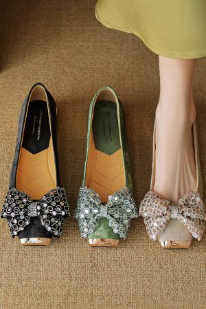 Retro Italian Style Bow Flat Shoes for Women - Square Toe Shallow Mouth Design, Chic National Style Footwear