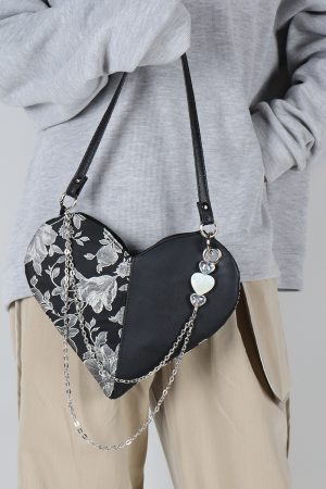Retro Jacquard Embroidered Heart Beaded Crossbody Bag for Women - Handmade Sweet Cool Underarm Style