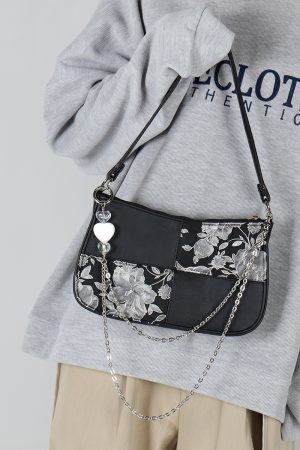 Retro Jacquard Embroidered Heart Beaded Underarm Bag - Handmade Crossbody Women's Bag in Sweet Cool Style