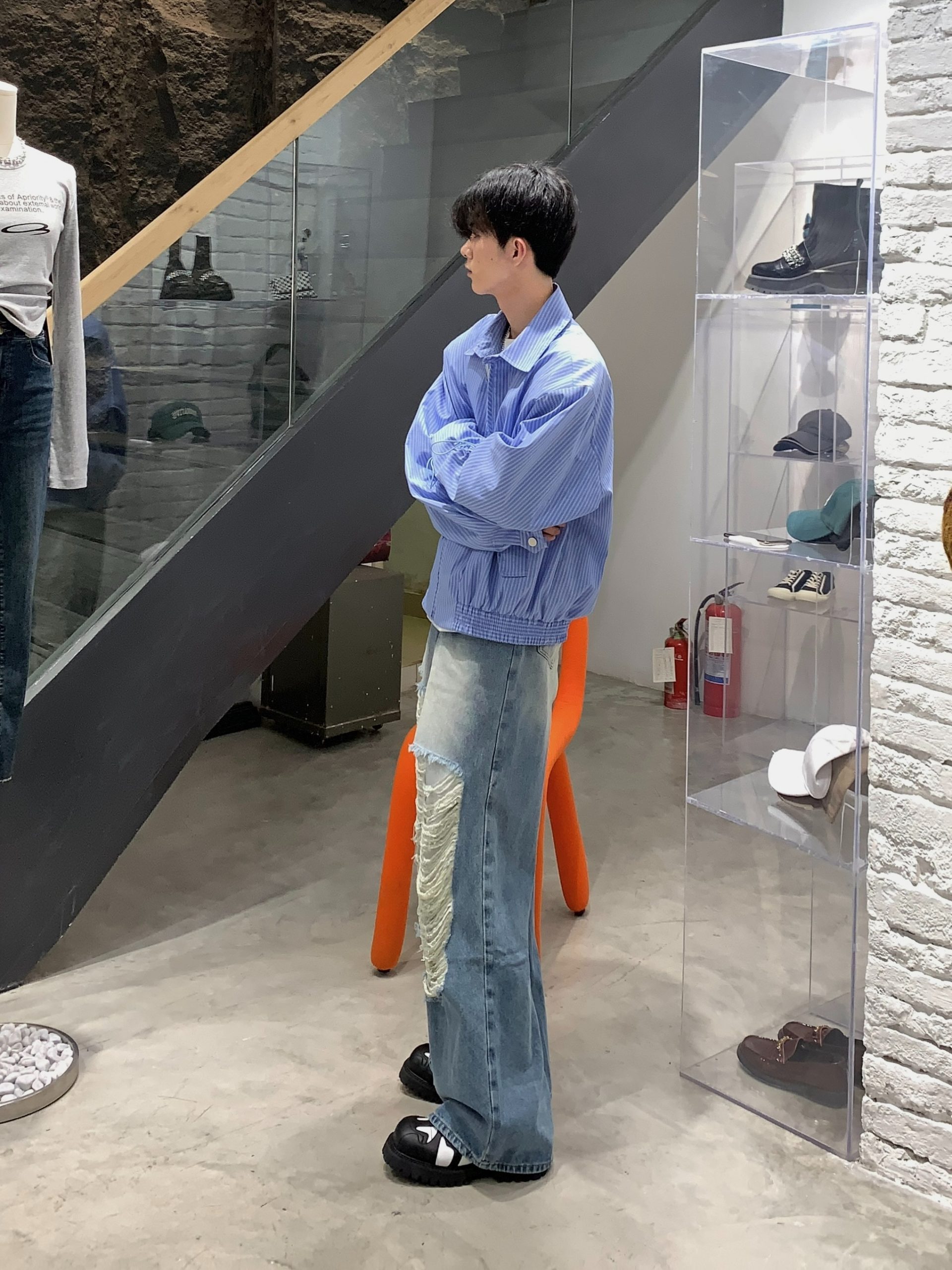 Retro Japanese-Style Blue Striped Shirt for Men - Autumn Loose Casual Shoulder-Padded Jacket, Trendy Y2K Fashion Essential Retro Japanese-Style Blue Striped Shirt for Men - Autumn Loose Casual Shoulder-Padded Jacket, Trendy Y2K Fashion Essential