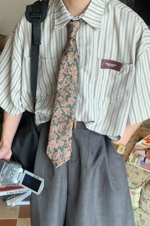 Retro Japanese-Style Vertical Striped Loose Short-Sleeve Shirt for Men and Women, Summer City Boy Aesthetic, Hong Kong Influence