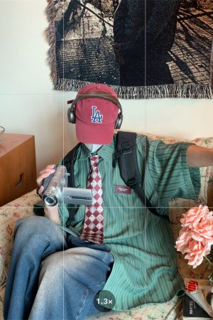 Retro Japanese-Style Vertical Striped Loose Short-Sleeve Shirt for Men and Women, Summer City Boy Aesthetic, Hong Kong Influence