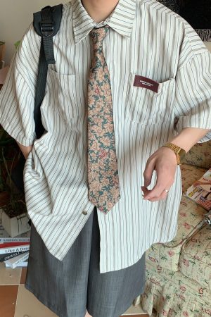 Retro Japanese-Style Vertical Striped Loose Short-Sleeve Shirt for Men and Women, Summer City Boy Aesthetic, Hong Kong Influence