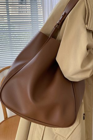 Retro æ¸¯é£Ž Large Capacity Shoulder Tote Bag for Women - Chic Commuting Underarm Design