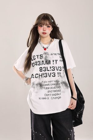 Retro Letter Print Short-Sleeve T-Shirt for Women - Casual Loose Fit, Summer 2025 Style, Vintage-Inspired Fashion