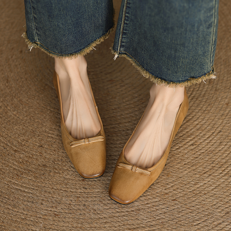 Retro Minimalist Genuine Leather Flats - Handmade Deer and Nara Cowhide Versatile Shallow Mouth Grandma Shoes for Women Retro Minimalist Genuine Leather Flats - Handmade Deer and Nara Cowhide Versatile Shallow Mouth Grandma Shoes for Women