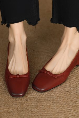 Retro Minimalist Genuine Leather Flats - Handmade Deer and Nara Cowhide Versatile Shallow Mouth Grandma Shoes for Women