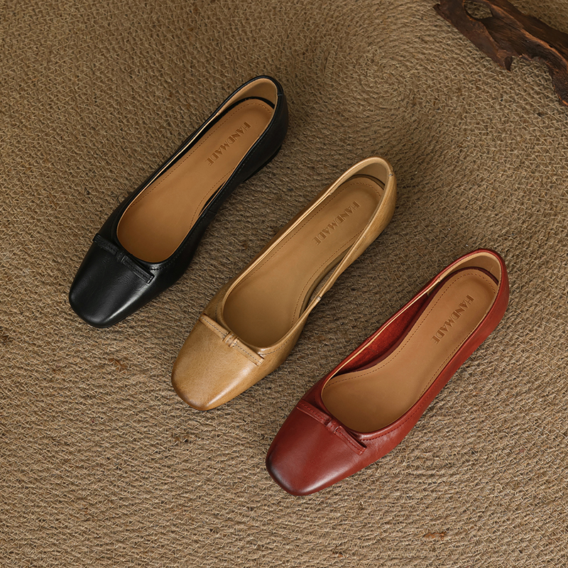 Retro Minimalist Genuine Leather Flats - Handmade Deer and Nara Cowhide Versatile Shallow Mouth Grandma Shoes for Women Retro Minimalist Genuine Leather Flats - Handmade Deer and Nara Cowhide Versatile Shallow Mouth Grandma Shoes for Women