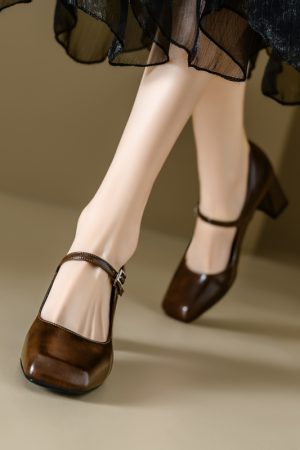 Retro One-Strap Mary Jane Shoes in Genuine Leather with Chunky Heels and Square Toes - Italian Style Fashion Footwear
