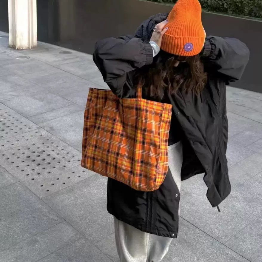 Retro Plaid Casual Canvas Tote Bag - Large Capacity Commuting Shoulder Bag for Autumn & Winter, Trendy Aesthetic Design Retro Plaid Casual Canvas Tote Bag - Large Capacity Commuting Shoulder Bag for Autumn & Winter, Trendy Aesthetic Design