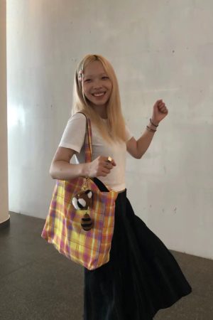 Retro Plaid Casual Canvas Tote Bag - Large Capacity Commuting Shoulder Bag for Autumn & Winter, Trendy Aesthetic Design