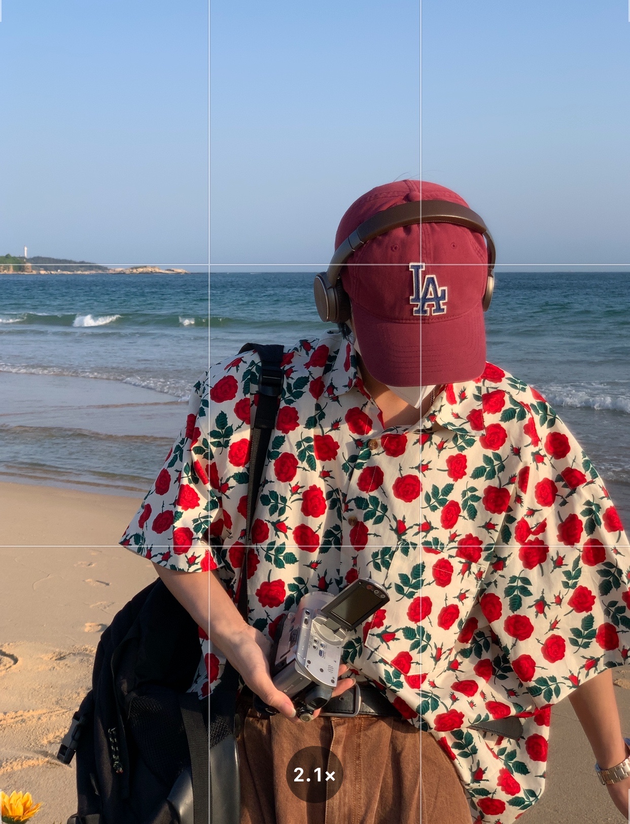 Retro Rose Print Short Sleeve Shirt - Handmade Hawaiian Style Vintage Top for Couples - Perfect for Beach Days Retro Rose Print Short Sleeve Shirt - Handmade Hawaiian Style Vintage Top for Couples - Perfect for Beach Days