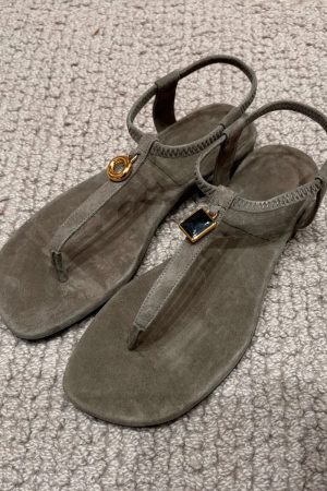 Retro Sheepskin Flat Sandals with Metal Buckle, One-Strap Toe Post Roman Beach Flip-Flops for Women - Versatile Summer Footwear