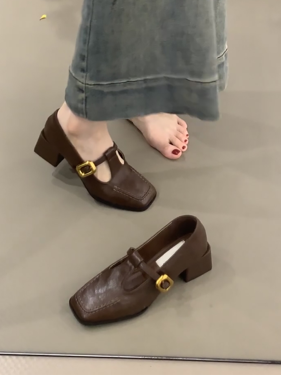 Retro Sheepskin High-Heeled Mary Jane Shoes - Square Toe, Chunky Heel, One-Strap Buckle, Elegant Commuter Style for Women Retro Sheepskin High-Heeled Mary Jane Shoes - Square Toe, Chunky Heel, One-Strap Buckle, Elegant Commuter Style for Women