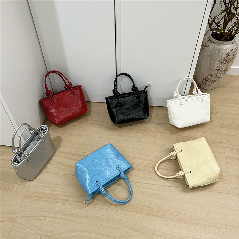 Retro Shiny Handheld Vegetable Basket Bag - Versatile Casual Women's Crossbody Small Square Bag for Spring/Summer 2025 Retro Shiny Handheld Vegetable Basket Bag - Versatile Casual Women's Crossbody Small Square Bag for Spring/Summer 2025