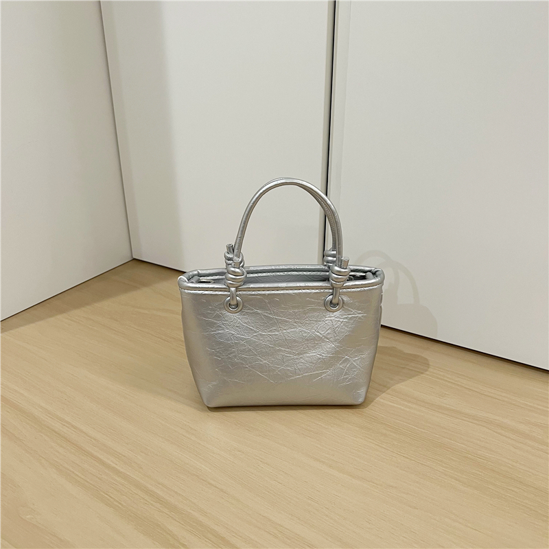Retro Shiny Handheld Vegetable Basket Bag - Versatile Casual Women's Crossbody Small Square Bag for Spring/Summer 2025 Retro Shiny Handheld Vegetable Basket Bag - Versatile Casual Women's Crossbody Small Square Bag for Spring/Summer 2025