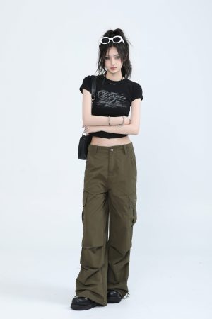 Retro Spicy Girl Slim-Fit Short Sleeve T-Shirt for Women - American Style Graphic Tee, Casual 90s Inspired Fashion Top