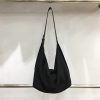 Retro Suede Dumpling Bag for Autumn/Winter - Korean Niche Design Commuting Shoulder Crossbody Tote
