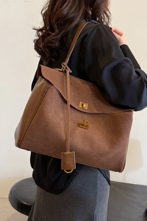 Retro Tote Bag for Women, Large Capacity Commuter Shoulder Bag, Sweet and Cool Travel Handbag, Stylish Everyday Tote