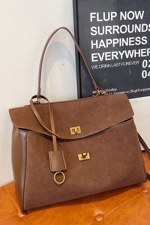 Retro Tote Bag for Women, Large Capacity Commuter Shoulder Bag, Sweet and Cool Travel Handbag, Stylish Everyday Tote