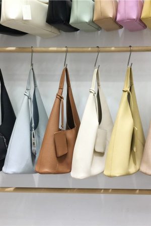 Retro Triangle Tote Bag for Women - Large Capacity Soft Leather Shoulder Bag in Minimalist Style, Perfect for Casual Outfits