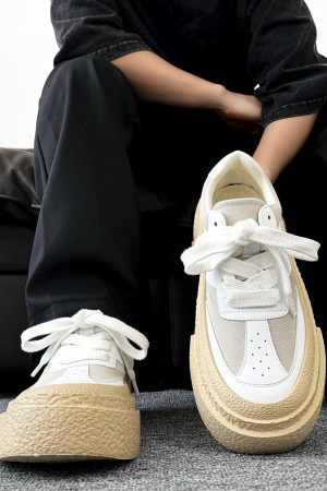 Round-Toe Thick-Soled Canvas Shoes for Teenagers - Height-Increasing White Platform Biscuit Shoes in Korean Style