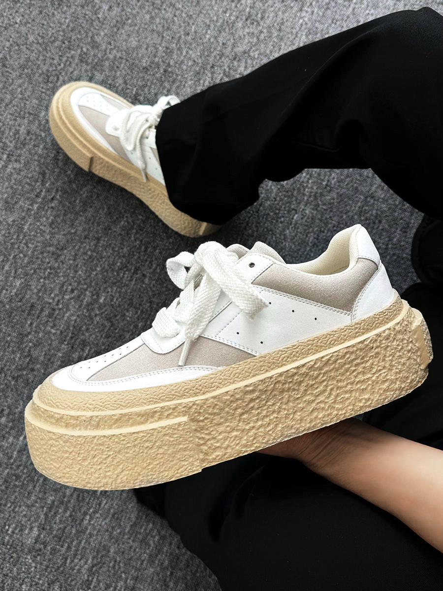 Round-Toe Thick-Soled Canvas Shoes for Teenagers - Height-Increasing White Platform Biscuit Shoes in Korean Style Round-Toe Thick-Soled Canvas Shoes for Teenagers - Height-Increasing White Platform Biscuit Shoes in Korean Style