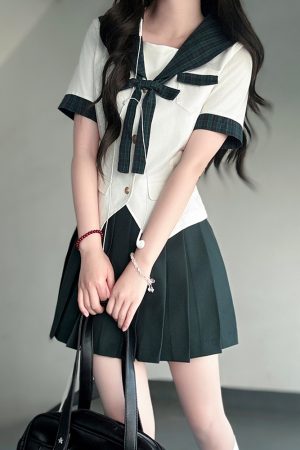 Sailor Suit JK Uniform Academy Style Pudding Bear Summer Set with Spliced Checkered Design and Waist-Defined Fit