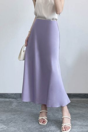 Satin Half Skirt with Diagonal Cut, Flared Design, High Waist, Silky Elastic Waist, Versatile Glossy Mid-Length Acetate Skirt
