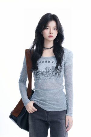 Sexy Slim-Fit Knitted Sweater for Women - American Style Round Neck Long Sleeve T-Shirt, Casual Chic Fashion, Perfect for Y2K Looks