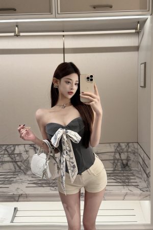 Sexy Strapless Camisole for Women with Bow and Fishbone Corset - Elegant High-End Feel, Perfect for Night Out or Special Occasions