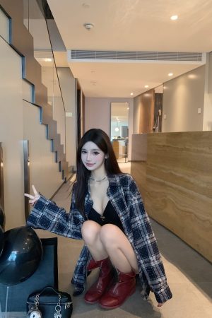 Sexy V-Neck Camisole with Built-In Padding - Spicy Girl Outerwear - Trendy Pure Desire Design