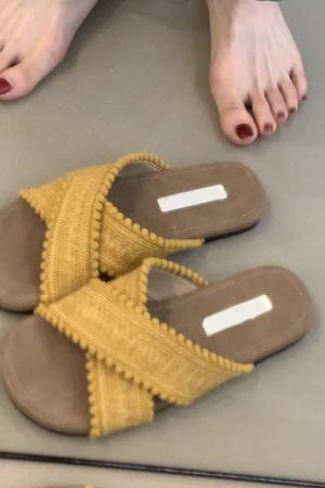 Sheepskin Flat Cross-Strap Sandals for Women - Casual Beach Footwear Perfect for Summer Outfits and Skirts