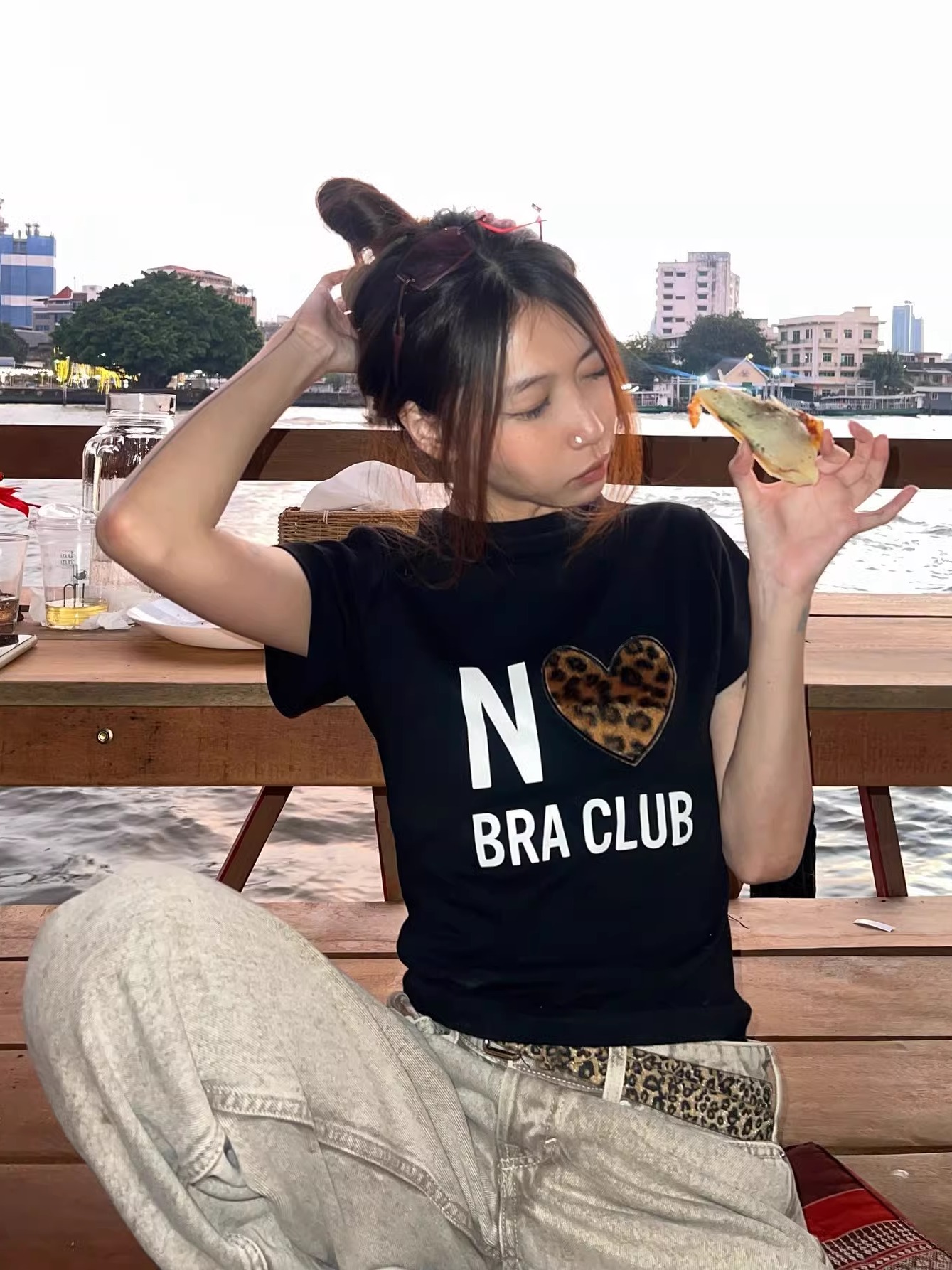 Short Sleeve Leopard Print Heart T-Shirt for Women - Slim Fit, High Stretch, Pure Cotton, Korean Style, 25SS Fashion Short Sleeve Leopard Print Heart T-Shirt for Women - Slim Fit, High Stretch, Pure Cotton, Korean Style, 25SS Fashion