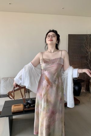 Silky Satin Plus-Size Camisole Dress with Blurred Light Sensation for Beach Vacation, Plus-Size Summer Fashion