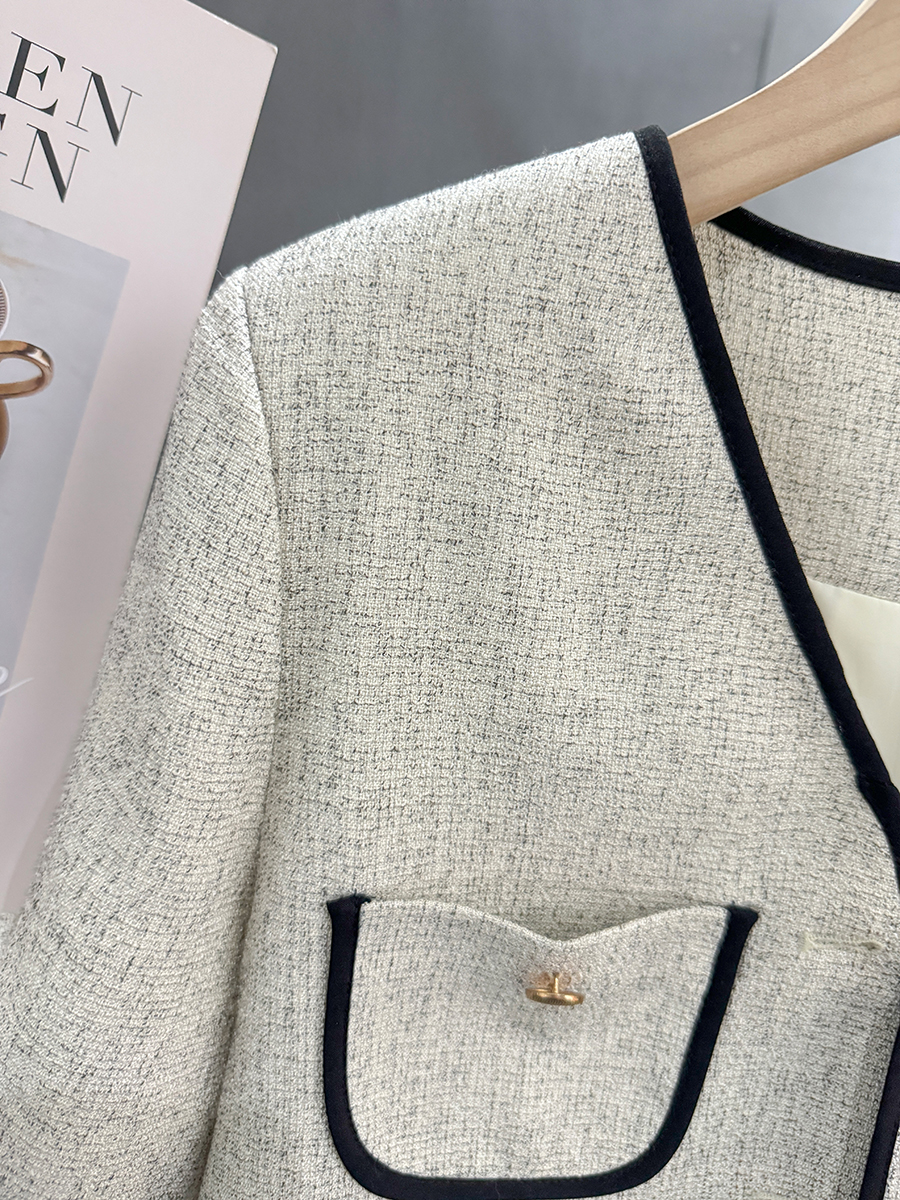 Silver Gray French-Style Women's Wind Suit Jacket - Thin Summer Trendy Top for Socialites and Internet Celebrities, 2025 Fashion Silver Gray French-Style Women's Wind Suit Jacket - Thin Summer Trendy Top for Socialites and Internet Celebrities, 2025 Fashion