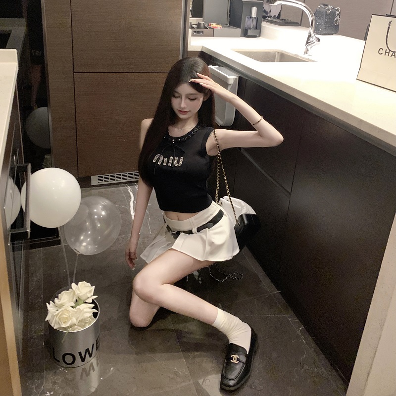 Sleeveless Ice Silk Knitted Crop Top - Luna Lona Little Fragrance Style Summer Vest for Women, Slim Fit, Trendy College Look Sleeveless Ice Silk Knitted Crop Top - Luna Lona Little Fragrance Style Summer Vest for Women, Slim Fit, Trendy College Look