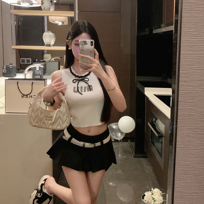 Sleeveless Ice Silk Knitted Crop Top - Luna Lona Little Fragrance Style Summer Vest for Women, Slim Fit, Trendy College Look Sleeveless Ice Silk Knitted Crop Top - Luna Lona Little Fragrance Style Summer Vest for Women, Slim Fit, Trendy College Look