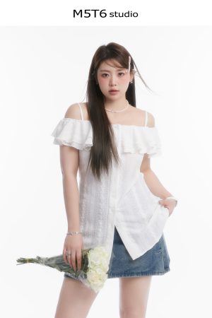 Slightly Chubby Cream Off-Shoulder Waist-Defining French Top for Y2K Style with Denim Mini Skirt