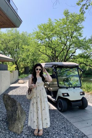 Slightly Chubby Green Floral Plus-Size Dress with Square Neck and Off-Shoulder Design, Small Flying Sleeves, Summer Tea Style