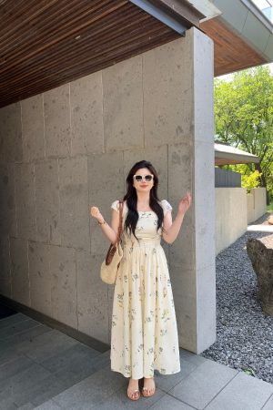 Slightly Chubby Green Floral Plus-Size Dress with Square Neck and Off-Shoulder Design, Small Flying Sleeves, Summer Tea Style
