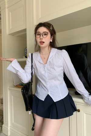 Slightly Chubby Minimalist White Long Sleeve Shirt with Waist Stripes - Trendy Casual Top for Everyday Wear