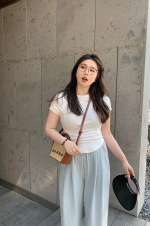 Slightly Chubby Plus Size Slim Fit T-Shirt - Three-Dimensional Cut, Super Stretchy Cool Top for Body Confidence