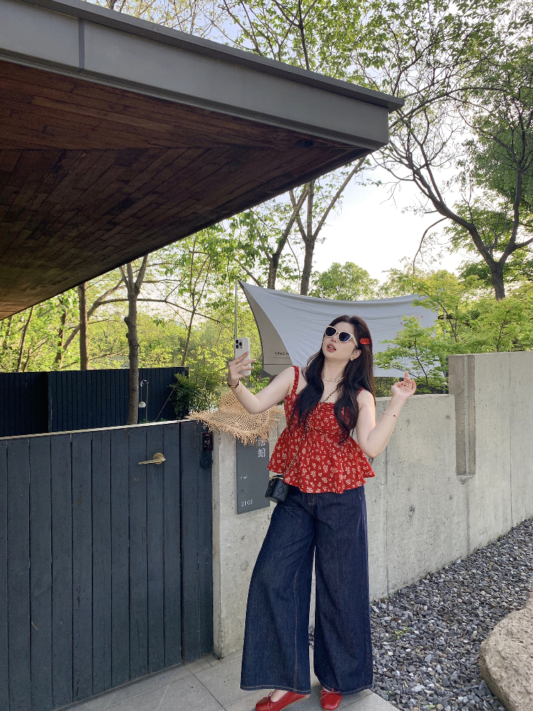 Slightly Chubby Summer Love Floral Camisole - Korean Style Plus Size Red Floral Sun Protection Cardigan Slightly Chubby Summer Love Floral Camisole - Korean Style Plus Size Red Floral Sun Protection Cardigan