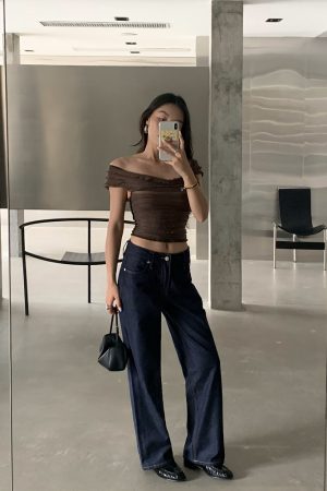 Slightly Curved Low-Rise Tencel Jeans - Fade Resistant, Straight Leg Design for Y2K and 90s Style Enthusiasts