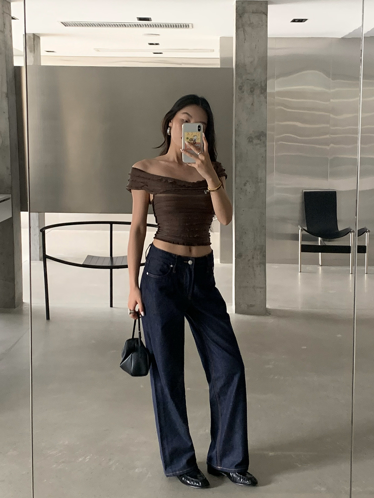 Slightly Curved Low-Rise Tencel Jeans - Fade Resistant, Straight Leg Design for Y2K and 90s Style Enthusiasts Slightly Curved Low-Rise Tencel Jeans - Fade Resistant, Straight Leg Design for Y2K and 90s Style Enthusiasts