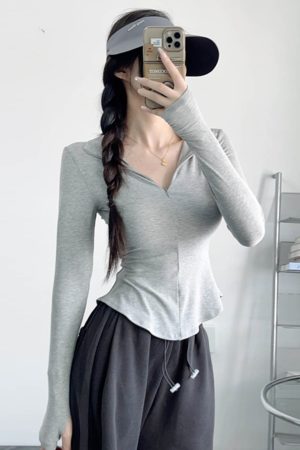 Slim-Fit Bee Waist T-Shirt with Collar and Zipper, Stretchy Solid Color Polo for Casual Versatility, Flattering Belly-Hiding Design